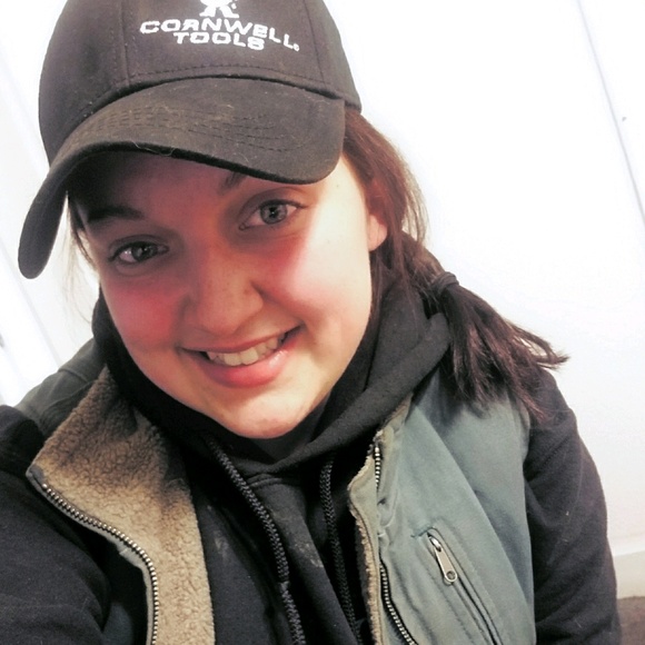 Meet your Posher, Hannah - Picture 1 of 1